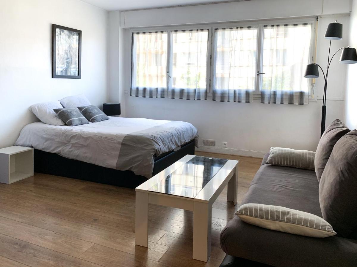 Charmant Studio Alesia Париж Екстериор снимка